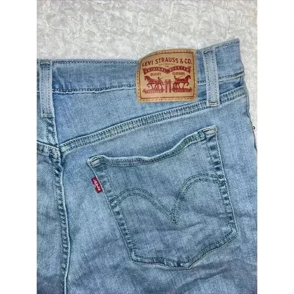 Levis High Rise Cut Off Denim Jean Shorts Light Wash Frayed Hem Sz 32 stretch - Picture 9 of 9